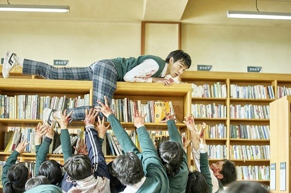  '지금 우리 학교에서는'의 한 장면.