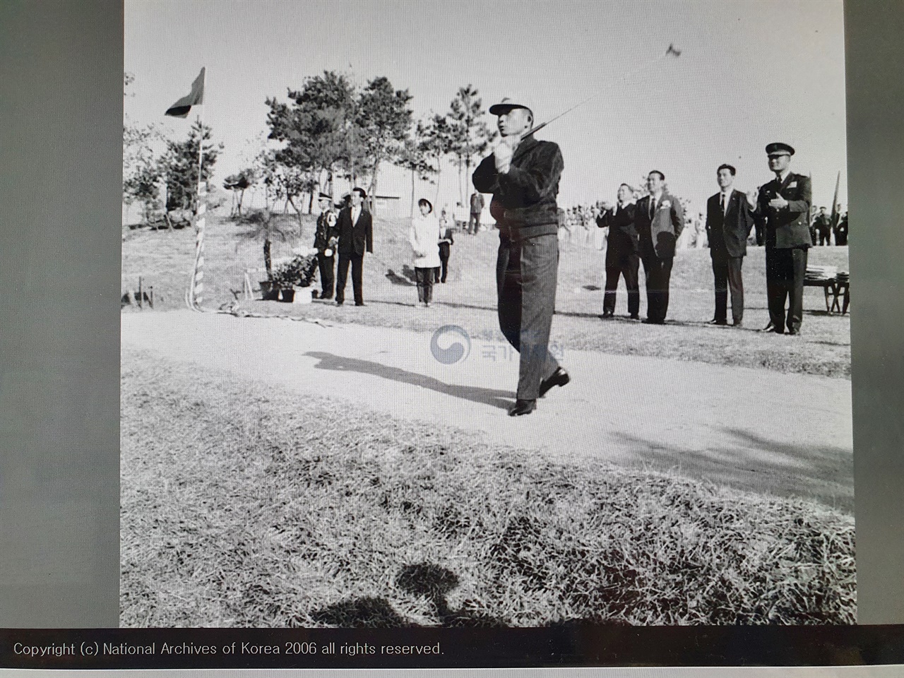 1966년 태릉cc 개장식에서 박정희 대통령의 모습 
사진 출처 : 국가기록원