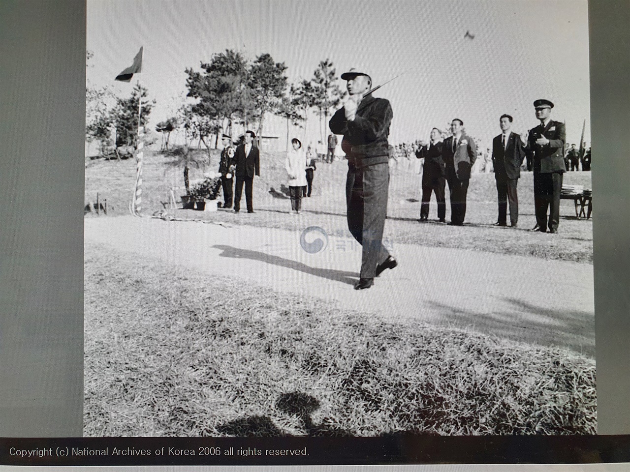 1966년 태릉cc 개장식에서 박정희 대통령의 모습 1966년 태릉cc 개장식에서 박정희 대통령의 모습 
사진 출처 : 국가기록원