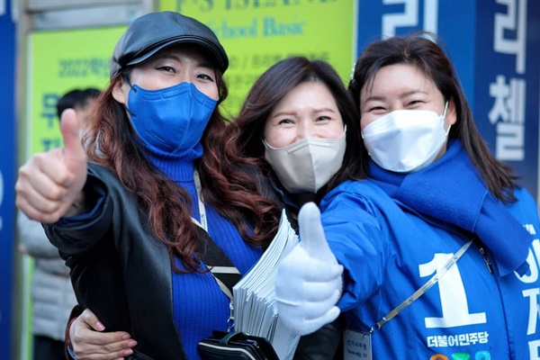 민주당 서산태안위 대전환 선대위는 공식선거운동 마지막날 아침 출근 인사를 시작으로 시내 중심자와 전통시장을 찾아 이재명 후보 지지를 호소했다.