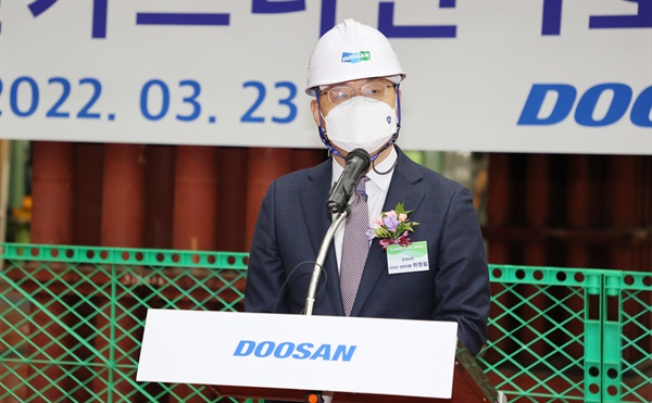 하병필 경남도지사 권한대행은 23일 두산중공업에서 열린 "국산 가스터빈 1호기 제작 완료 행사"에 참석했다.