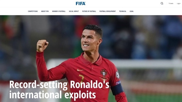 크리스티아누 호날두 호날두가 조국 포르투갈의 2022 카타르 월드컵 본선 진출을 이끌 수 있을지 관심을 모은다.