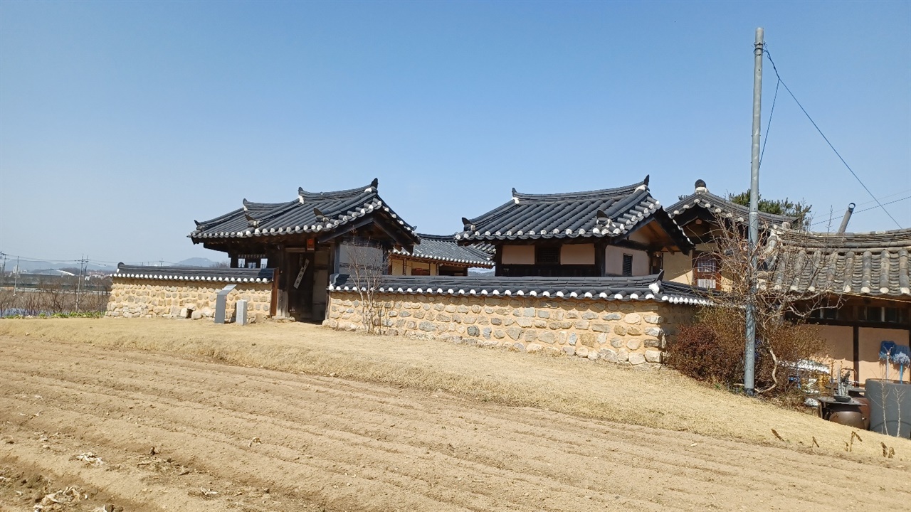 안동 반구정 정자 이 정자는 임청각을 건립한 이명 선생의 여섯째 아들 반구옹(伴鷗翁) 이굉(李肱)이 1530년 초기에 지었다고 한다.

