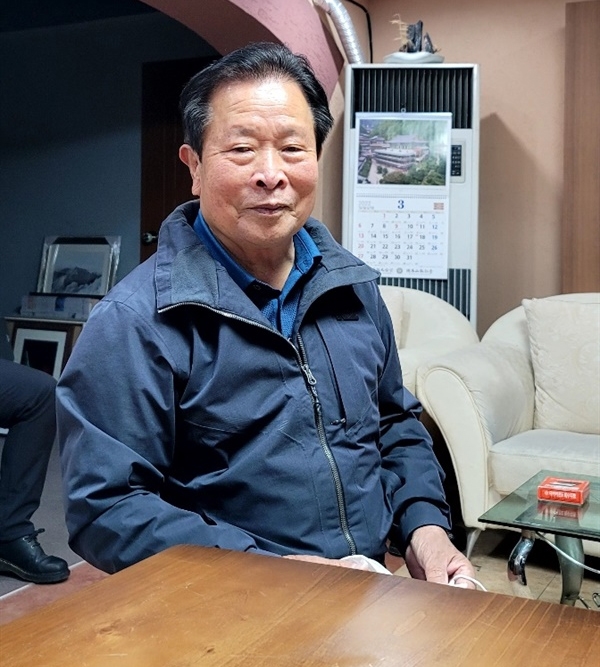 81세로 단양군의원 6선에 도전하는 김영주 군의원은 최근 민주당을 탈당하고 무소속 출마를 선언했다.