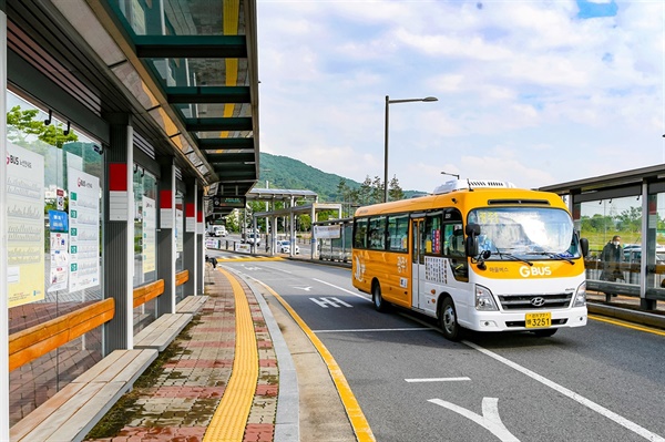 ‘수도권 최초 100% 공영마을버스 개통’ 소식은 지난해 경기 광주시의 10대 뉴스 1위를 차지했다.
