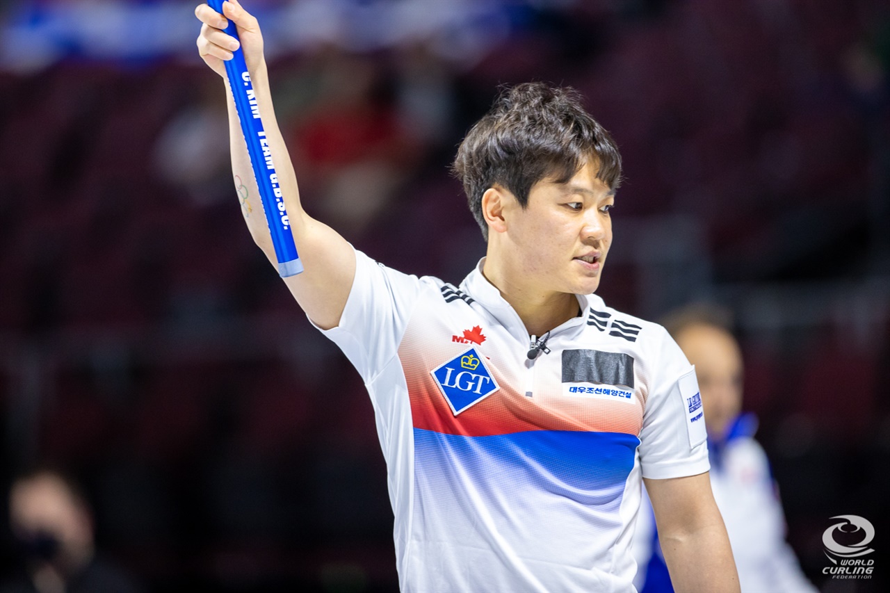  결국 '팀 창민'으로의 회귀였다. 김창민 선수가 다시 스킵 자리를 잡은 가운데, 세계선수권에 출전한 남자 대표팀이 현재까지 3승 3패를 기록했다.