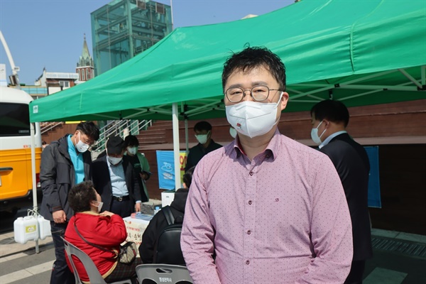 전남도 여수산건지원단 김형성 기획운영팀장   여순사건 피해자들의 빠짐없는 접수를 당부했다

