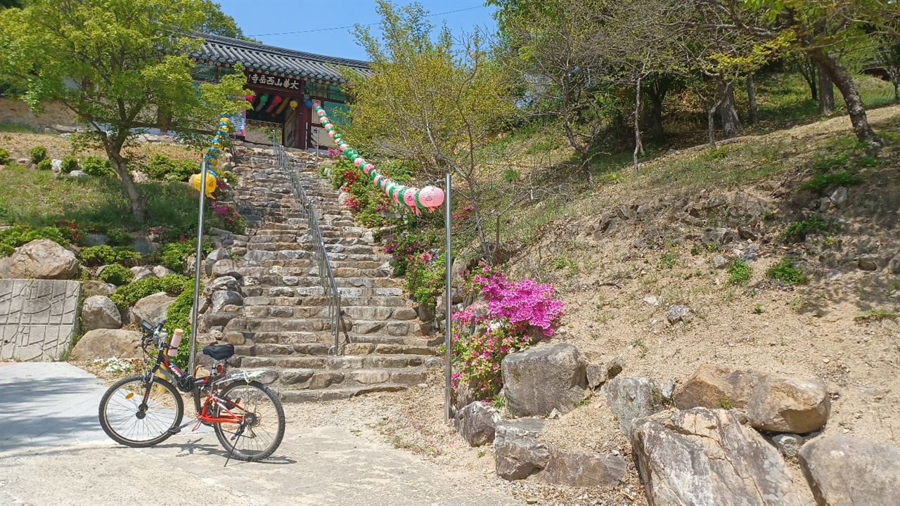 안동 서악사 서악사는 관왕묘 바로 옆에 있다. 고려 초 도선국사가 창건했다고 한다.