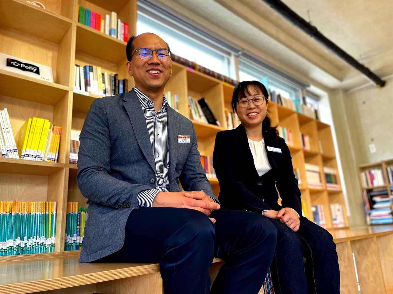 꿈방 마을학교 정준환 대표와 서산교육지원청 서정숙 장학사는 학생들이 마을과 함께 배우고 성장하는 마을교육생태계를 구축하는 것이 현재 우리사회가 직면하고 있는 지역소멸 등 각종 사회문제의 해결책 내지 개선책이 될 수 있다고 조언했다. 