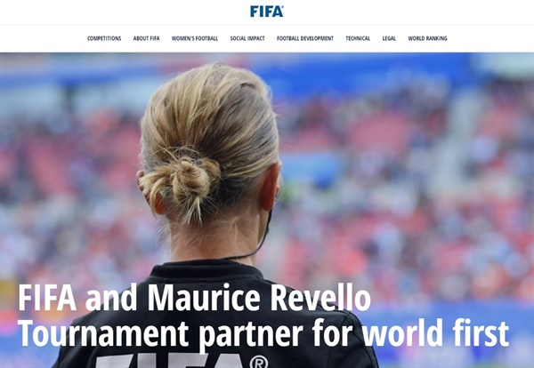  남자 월드컵 역사상 첫 여성 심판 배정을 발표하는 국제축구연맹(FIFA) 홈페이지 갈무리.