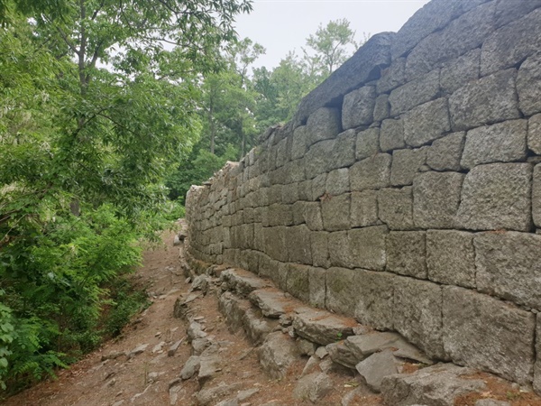 선수돈대 남쪽 성벽