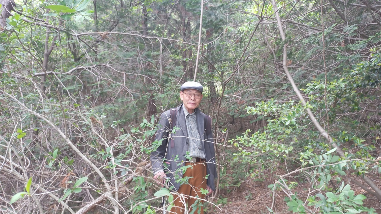 아버지가 학살된 현장에 선 손영운