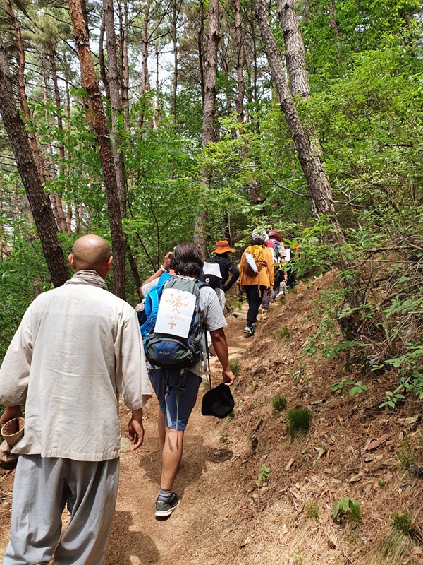 ‘사단법인 숲길’ 활동가님들과 지리산 3암자 순례길을 걷다.