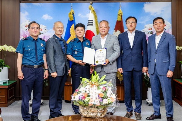 경상남도경찰청 직장협의회 선거 결과 조형래 회장 선출.