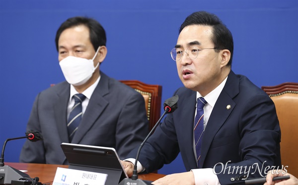 박홍근 더불어민주당 원내대표가 22일 오전 서울 여의도 국회에서 열린 비상대책위원회의에서 발언하고 있다.