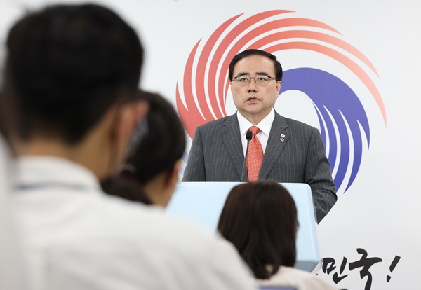 김성한 국가안보실장이 22일 오후 서울 용산 대통령실 청사에서 윤석열 대통령의 북대서양조약기구(NATO) 정상회의 참석 관련 브리핑을 하고 있다.