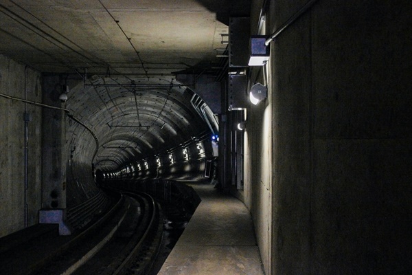 지하철 터널.