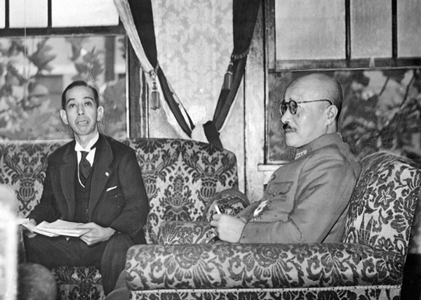 1960년 일미 신안보조약을 추진했던 기시 총리는 아시아 태평양 전쟁 당시 제국 일본의 전쟁 지도자 중 한 사람이었다.