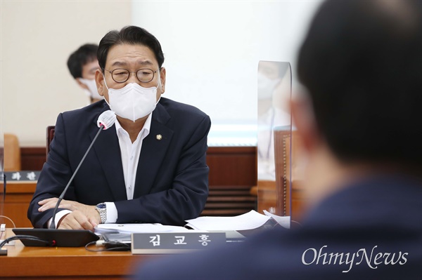 28일 국회에서 열린 행정안전위원회 전체회의에서 더불어민주당 간사인 김교흥 의원이 발언하고 있다. 