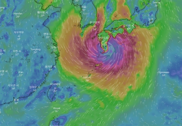 민간 기상전문업체 '윈디'가 예측한 9월 5일 낮 12시께 태풍 힌남노.