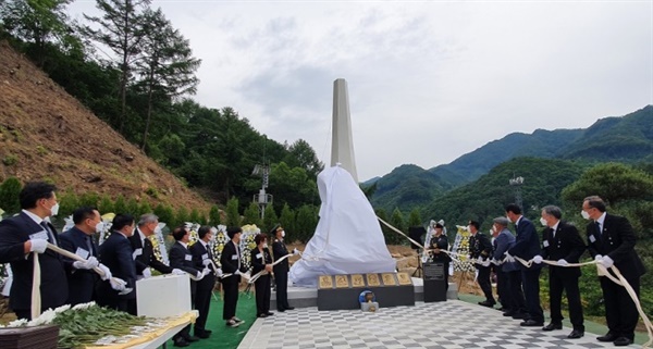  충북 영동 민주지산에서 천리행군을 하던 특전사 군인 6명이 혹한을 견디지 못하고 숨졌다. 2021년 6월 10일 물한리계곡에 이들의 영혼을 위로하는 위령비를 세웠다. 