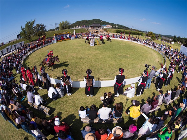 서산을 대표하는 서산해미읍성 축제가 축성 600주년을 맞아, 오는 10월 해미읍성에서 열린다.