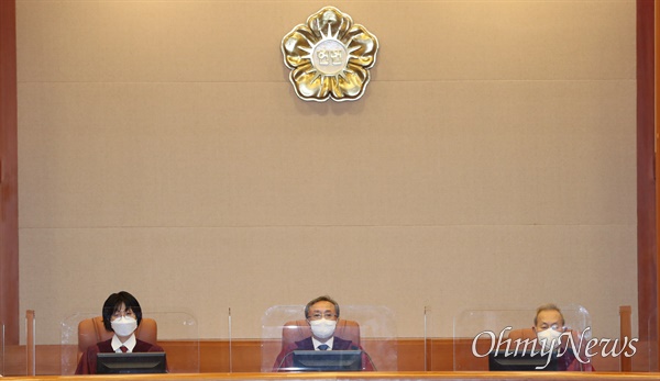 검사 탄핵안이 헌정사 최초로 국회를 통과해 헌법재판소로 넘어갔다. 사진은 지난해 9월 헌법재판소의 변론 기일 모습이다.