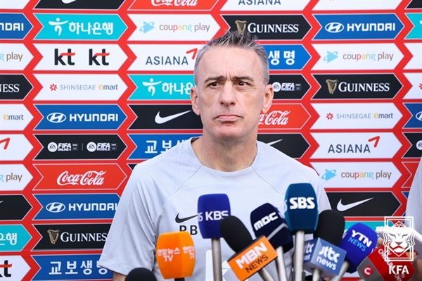 파울루 벤투 감독 한국 대표팀 벤투 감독이 오는 9월 A매치 2연전에서 변화를 예고했다. 
