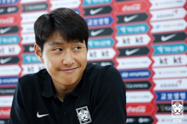 이강인 오랜만에 한국 대표팀에 승선한 이강인이 21일 비대면 기자회견을 진행하고 있다. 