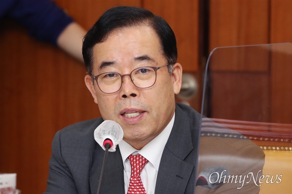 지난 10월 6일 박성중 국민의힘 의원이 국회 과학기술정보방송통신위원회 국정감사에서 의사진행발언을 하고 있는 모습.
