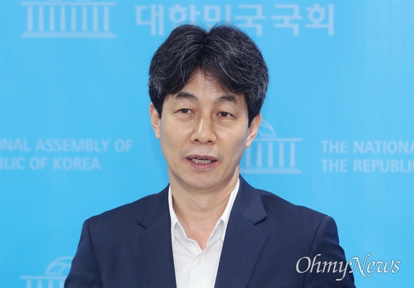 윤건영 더불어민주당 의원