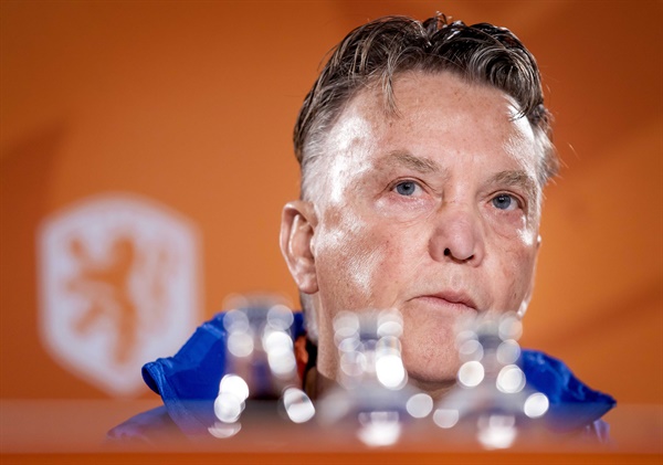 네덜란드 축구 UEFA 네이션스 리그 2022년 9월 24일 네덜란드 자이스트에서 열린 네덜란드 축구 국가대표팀 기자회견에서 루이스 판 할 감독.