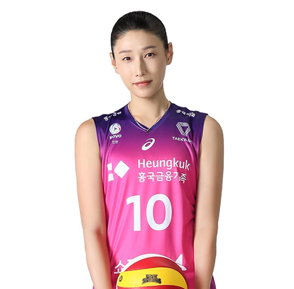  2021-2022 시즌 중국리그에서 활약한 김연경은 지난 6월 1년 만에 흥국생명으로 복귀했다.