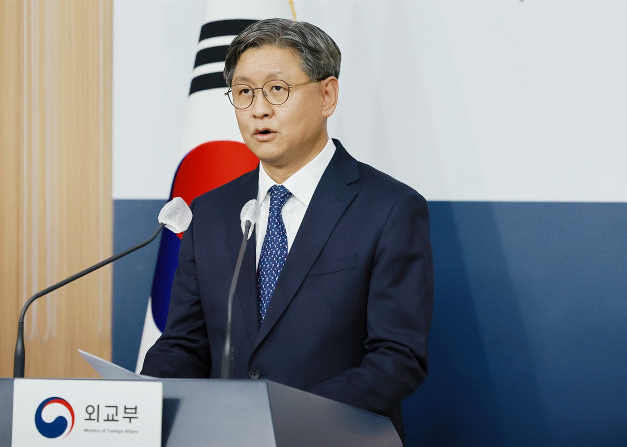 임수석 외교부 대변인이 13일 서울 종로구 도렴동 외교부 청사에서 정례브리핑을 하고 있다. 2022.10.13