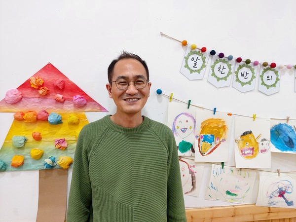 김정현 아이가행복한 사회적협동조합 이사장은 아이가 행복했으면 좋겠다는 마음에서 유치원을 만들게됐다고 밝혔다. 