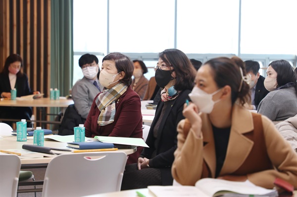 고 노옥희 교육감이 8일 오전 8시 30분쯤 본인 페이스북에 올려놓은 사진. 