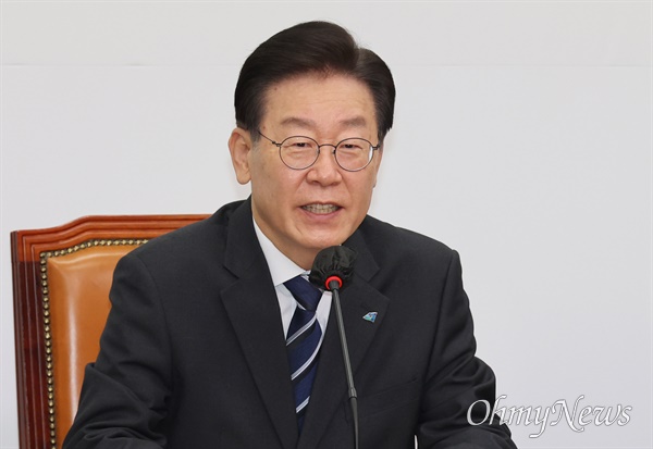 이재명 더불어민주당 대표가 지난 12일 오전 서울 여의도 국회에서 열린 최고위원회에서 발언하고 있다.