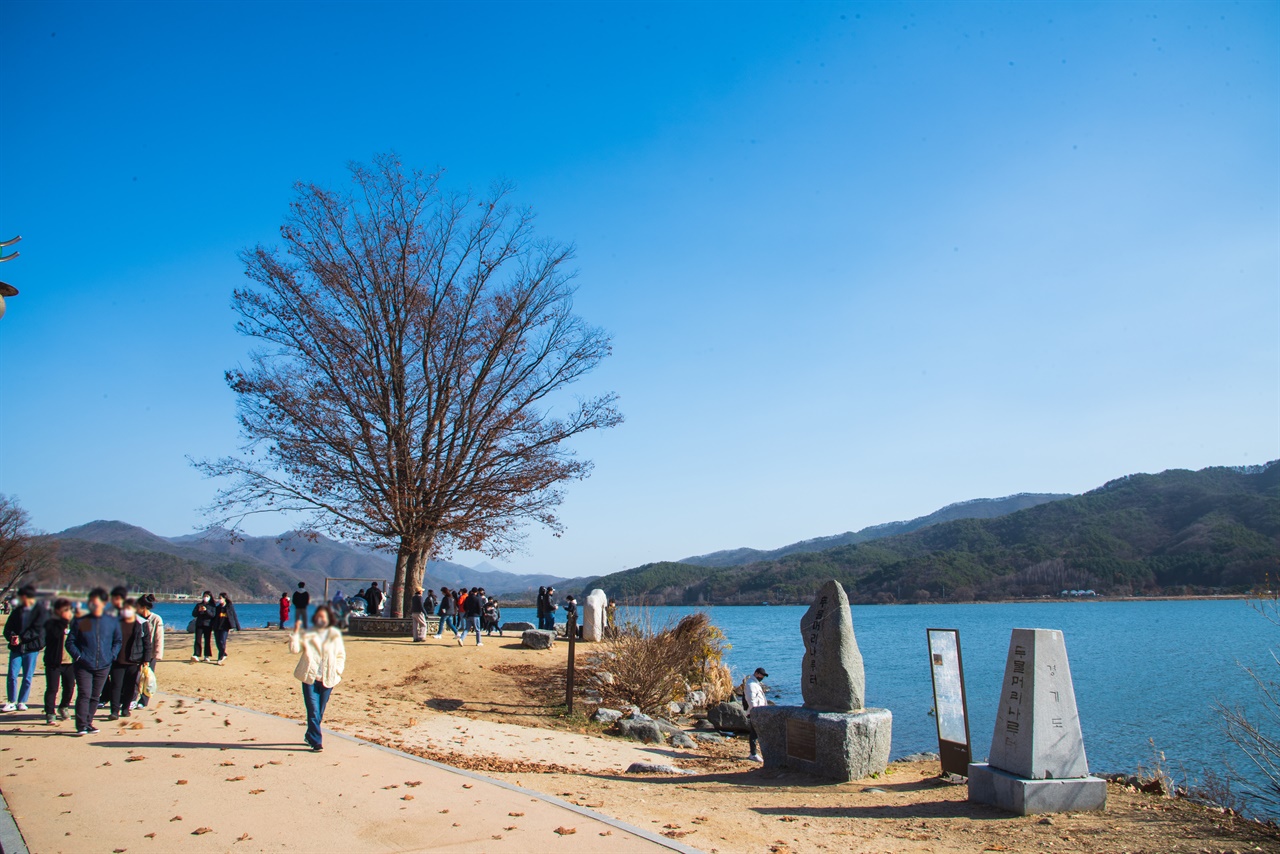 옛 두물머리 나루터. 남한강 상류인 정선과 단양에서 마포나루로 가는 중요한 길목이었다.