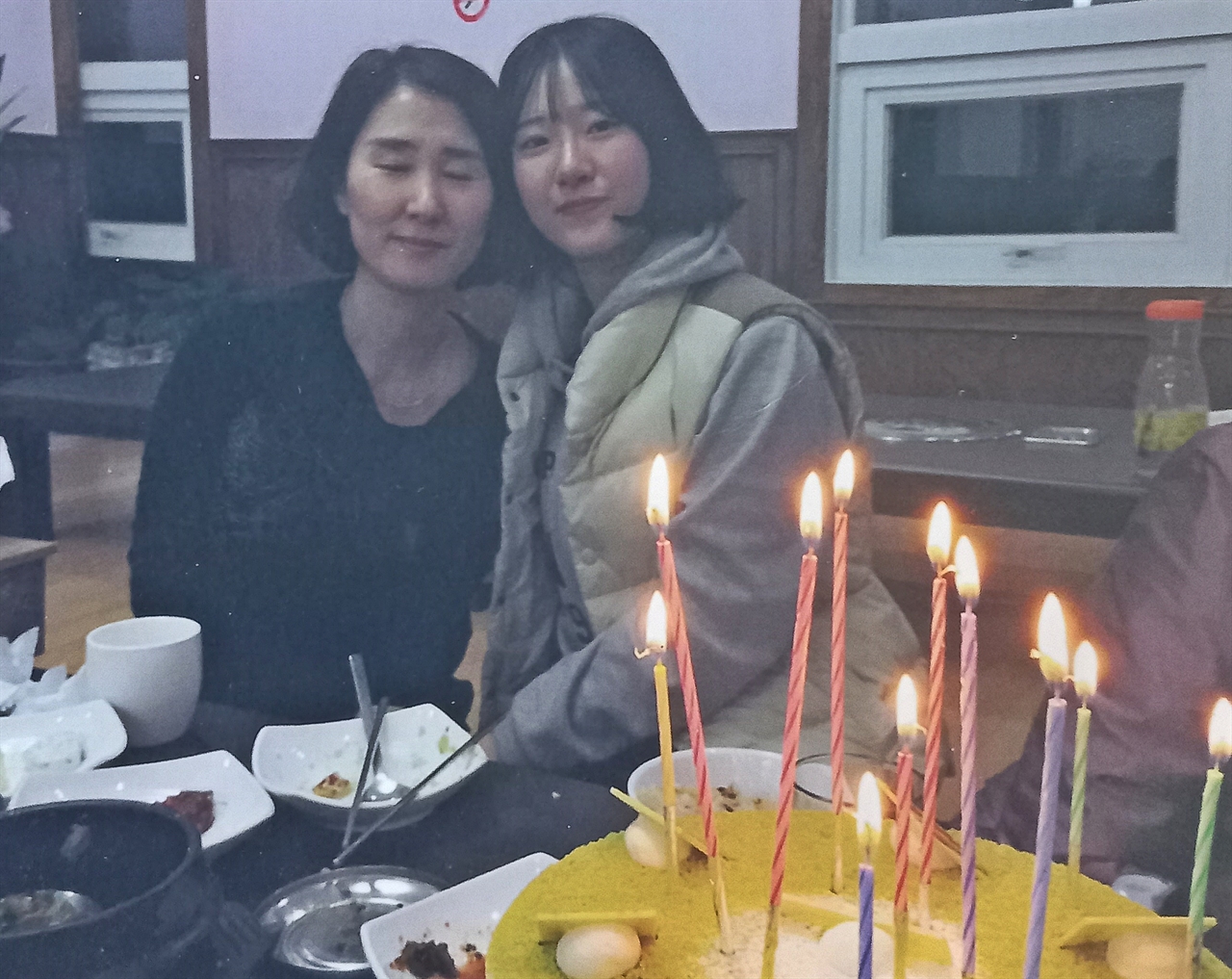 김지현씨 어머니가 '똑 닮은 딸'이라며 보내주신 사진이다.