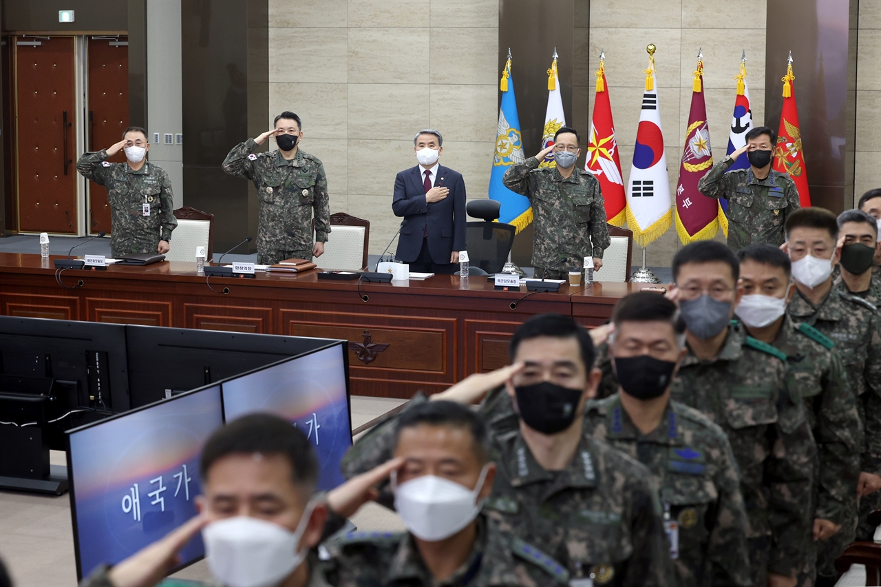 이종섭 국방부 장관이 21일 오전 서울 국방부 청사에서 국방부ㆍ합참ㆍ각 군 및 기관의 주요직위자들이 참석한 가운데 2022년 후반기 전군주요지휘관회의를 주관했다.