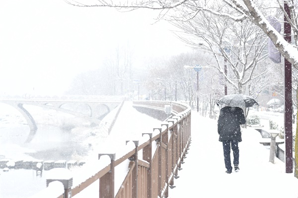  12월 21일 눈 내린 함양 풍경.