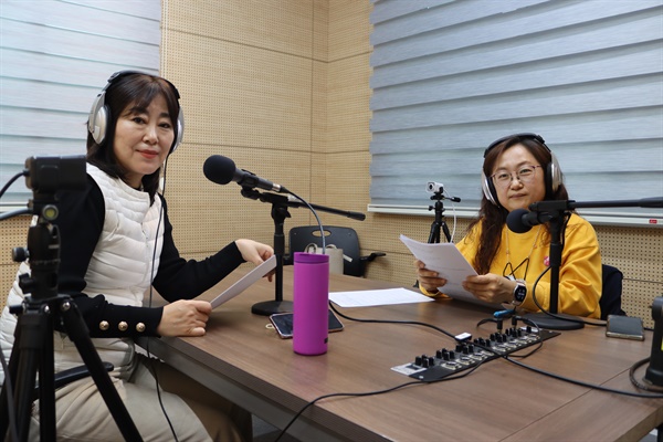  옥천FM <동요로 만나는 세상> 진행자 조원경·조정아씨