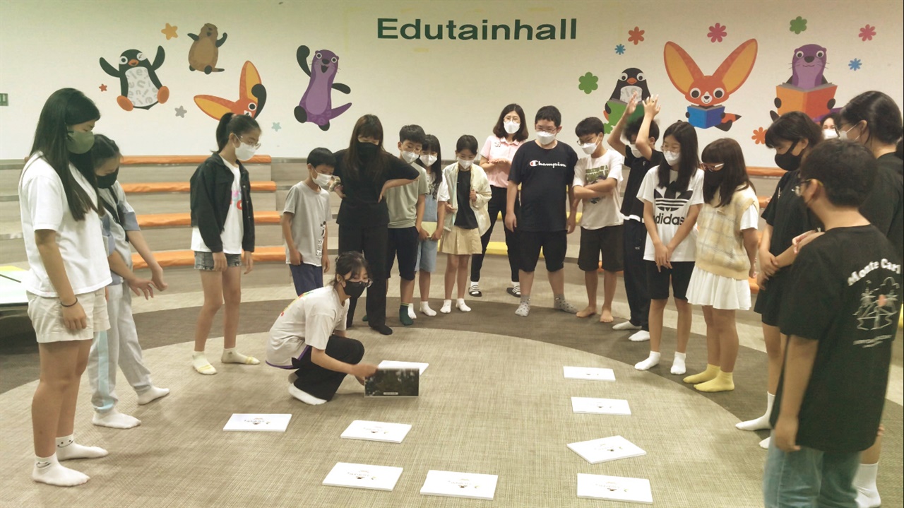 유등초기자단은 지난 8월 10일 순창초 학생들과 함께 서천 국립생태원을 찾아 현장취재와 함께 생태환경체험을 했다.