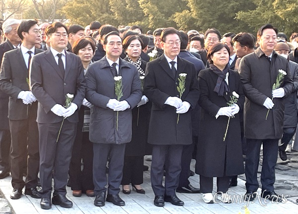 더불어민주당 이재명 대표, 1일 오후 노무현 대통령 묘소 참배.