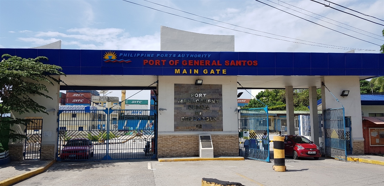필리핀 민다나오섬 제너럴 산토스 항구. 이곳은 '참치의 수도'로 불리는 필리핀의 최대 참치공급도시다.
