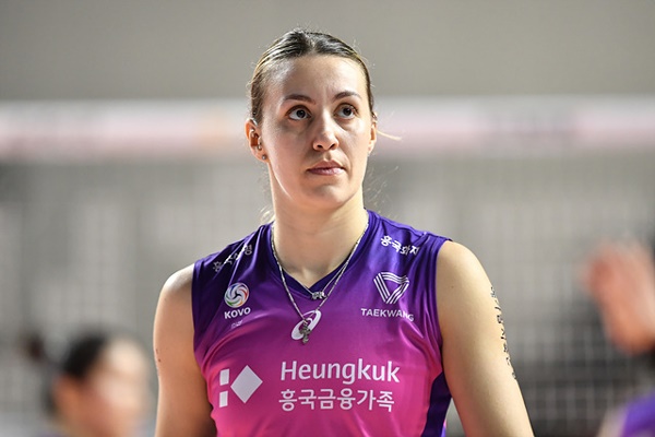  외국인 선수 옐레나는 후반기 첫 경기에서 한 경기 개인 최다득점 기록을 경신했다.