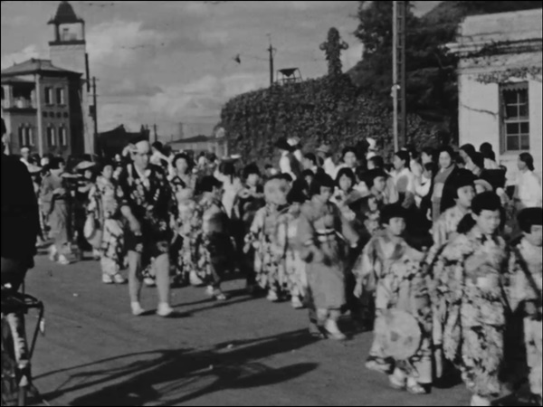  한국영상자료원이 새롭게 공개하는 1900년대 초부터 1950년 무렵까지의 한국 사회를 담은 영상 이미지 중 일부.