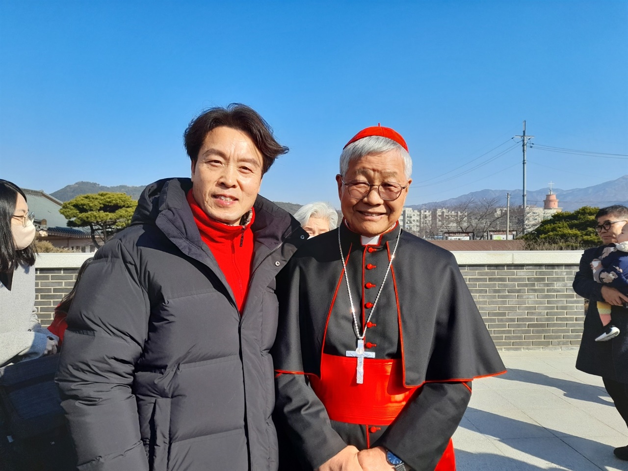  라자르 유흥식 추기경님과 함께