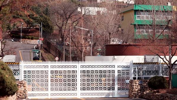 2022년 3월 20일 서울 용산구 한남동 공관 입구의 모습. 
