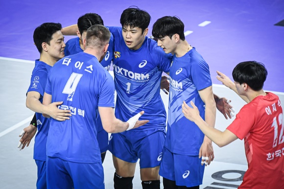  2일 대한항공과의 원정 경기에서 득점 이후 기뻐하는 한국전력 선수들